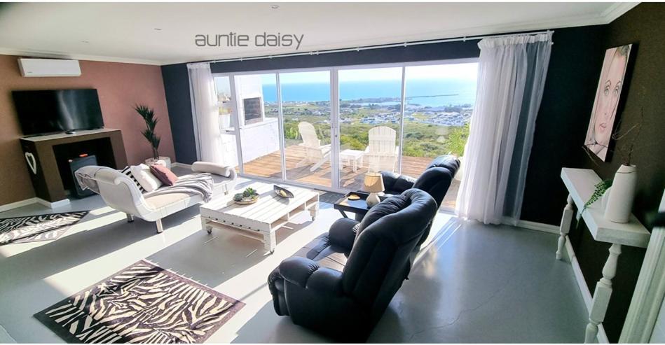 The Lazy Daisies Apartment Сейнт Хелена Бей Екстериор снимка