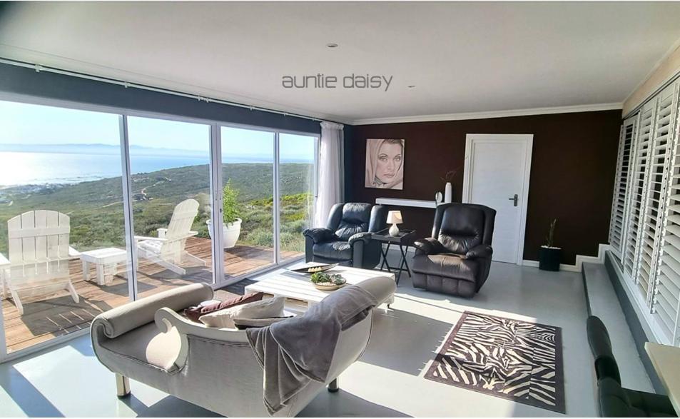 The Lazy Daisies Apartment Сейнт Хелена Бей Екстериор снимка